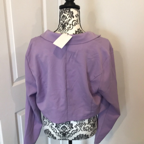 SOLD! BRAND NEW! H&M Mid-Section Blazer - Picture 2 of 4